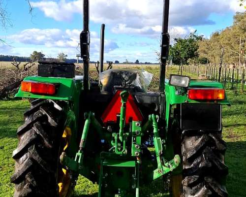 Tractor John Deere 5045d Doble Tracción 200hs de USO