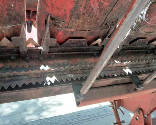 Girasolero Mainero 1035 de 12 Surcos a 0.70 Bandeja Angosta