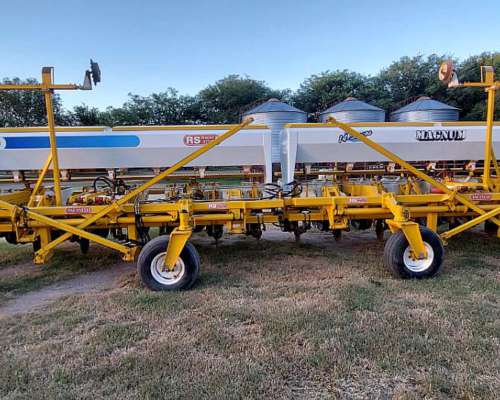 Ascanelli RS Mágnum 3000 . 14 Surcos a 70cm Fertilización