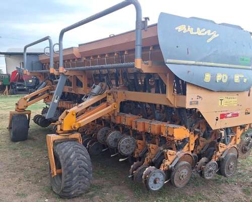 Sembradora Agrometal MXY 2 de 37 a 17,5 con Alfalfero y Kit