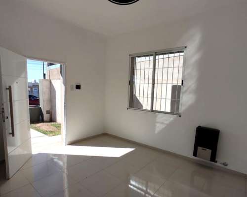 En Venta Propiedad con Casa + Local + Lote Amplio