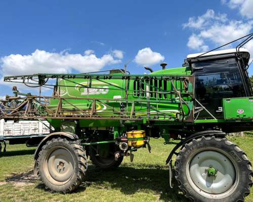 Pulverizador Metalfor 3200, año 2006, 6830 Hs de Motor,