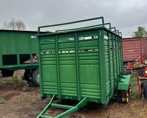 Acoplado Carro Hacienda Ganadero 4 X 2 Metros Don Benvenuto