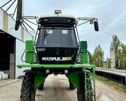Pulverizadora Metalfor 2800 - año 2004 - 22m C/ Piloto Aut.