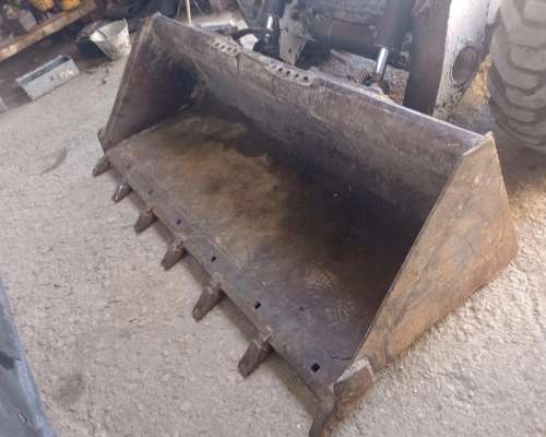 Minicargadora Bobcat S 220