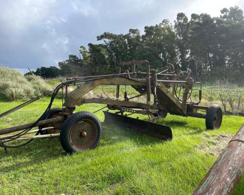 Niveladora de Arrastre Corti