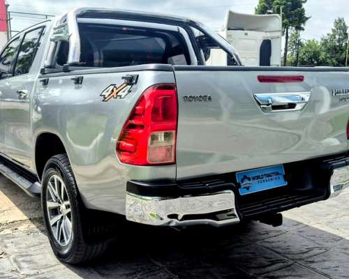 Toyota Hilux SRX 2,8 4X4 (2017)