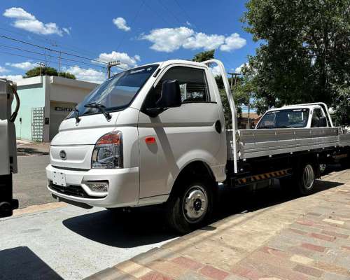 Kama X1 C/S Diesel con Caja de Carga 0km MY2025 para 3 Ton.