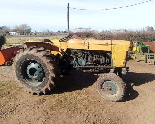 Fiat 400 con 3 Puntos, en Buen Estado.
