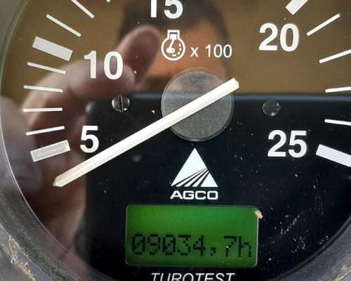 Tractor Valtra AR 220. 4X4