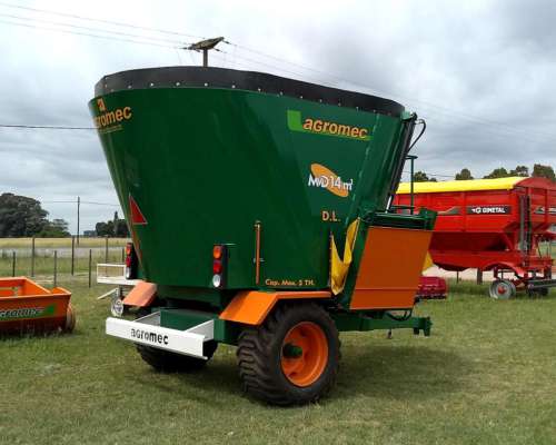 2945mixer Vertical Marca Agromec DL MVD 14 M3