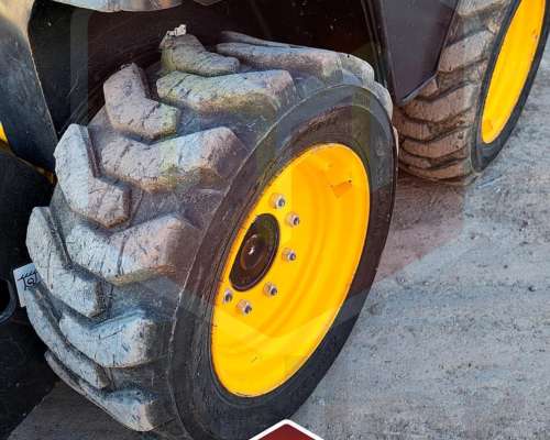 Minicargadora JCB Modelo 175 Serie III año 2023