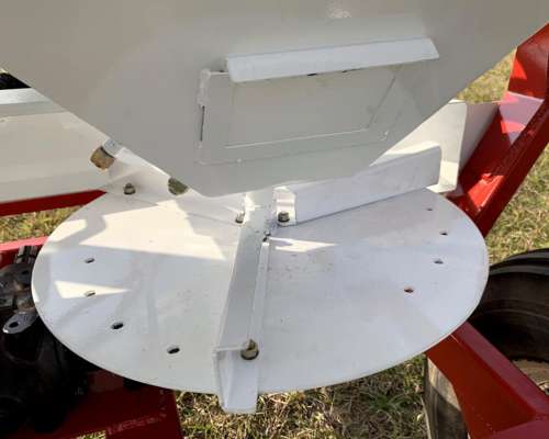 Fertilizadora Bidisco de Arrastre 1000l MB 1000 Grass-cutter