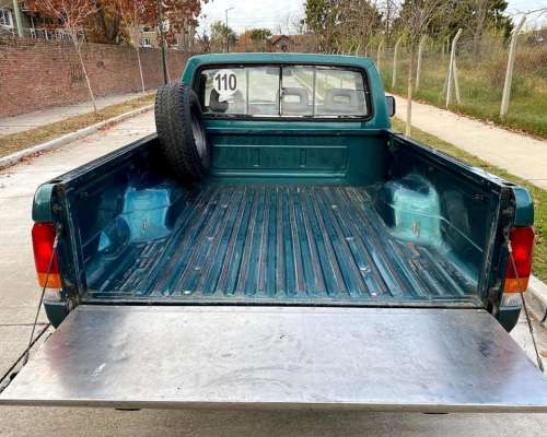 Ford F100 XL Motor MWM Caja Clark Grande año 1998