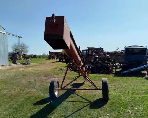 Chimango Elevador de Granos y Pastos. Pierini