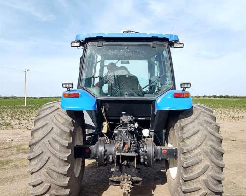 Tractor New Holland TM150 año 2005 en Perfecto Estado