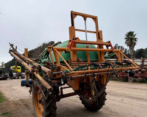 Pulverizador Praba Andariego de 3000 Litros de 22 Metros