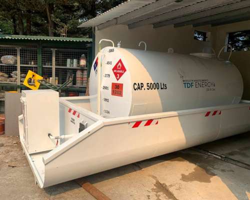 Tanques Aéreo de Combustibles con Batea y Surtidor Standart