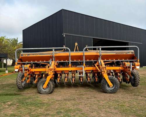 Agrometal TX Mega 16 a 42, año 2010, Fertilización Simple.