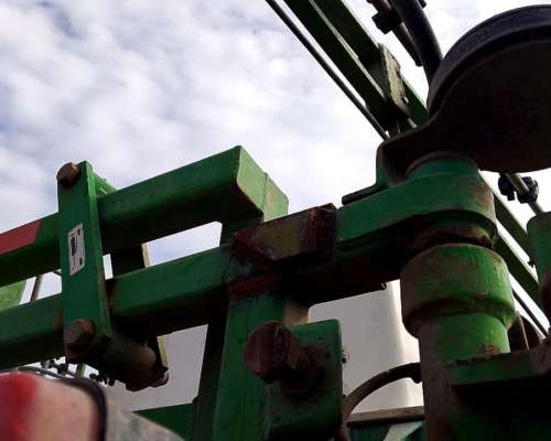 Pulverizadora Metalfor 2800 año 2006 25 Mts