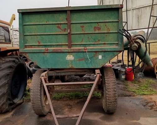 Tolva 5/6 TON con Chimango