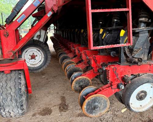 Sembradora Monumental Modelo 12000 de 22 a 52 Neumatica