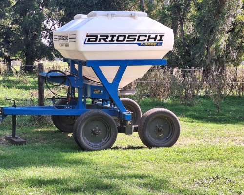 Potenciá TU Campo con la Fertilizadora de Voleo F-3000 L