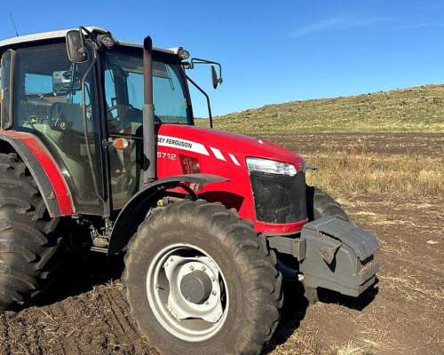 Massey Ferguson Tractor 6712