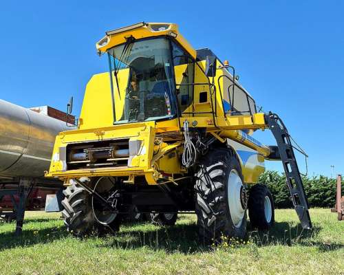 Cosechadora New Holland Tc5090. año 2018 – Como Nueva