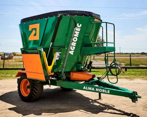 Mixer Vertical 14m3 Descarga Frontal-c/goma Balanza Agromec