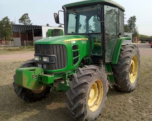 Tractor John Deere 6110d