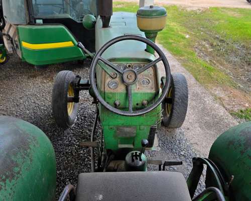 Tractor John Deere 445 ST con 3p y Toma de Fuerza 45 HP