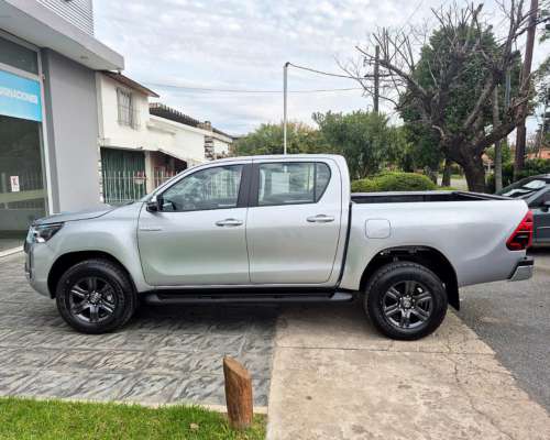 Toyota Hilux SRV 4X2 Automática (0 KM)