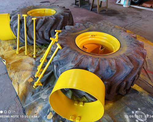 Cubiertas Marca Pirelli Juego de Duales 28-1.26