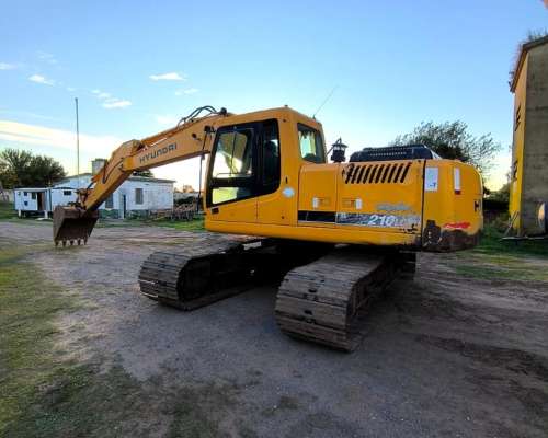 Excavadora Sobre Orugas Hyundai