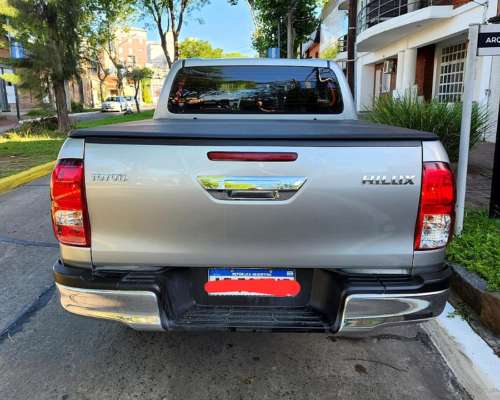 Camioneta Hilux SR 4X4 2024