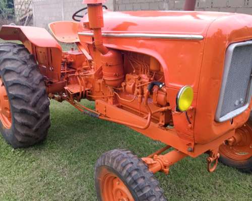 Tractor Fiat 450 con Hidráulico y Toma de Fuerza