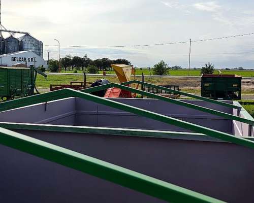 Acoplado Tolva Cerealero de 8 TN Nuevo Santa Rosa.-