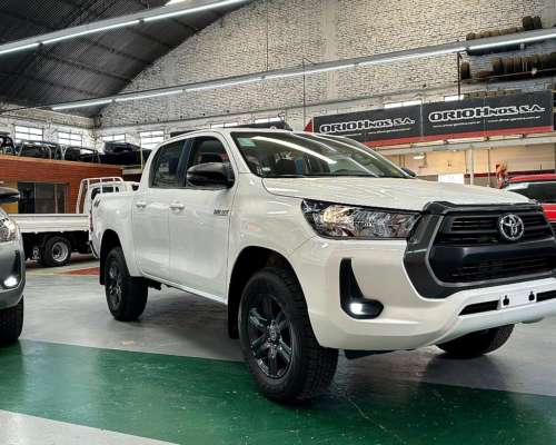Hilux C/doble 2.8 TDI Automatica SR 4X4 0km MY2024 Blanco