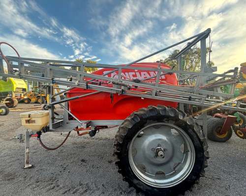 Pulverizador de Arrastre Canciani 3400 LTS.SERIEC4 año 2005