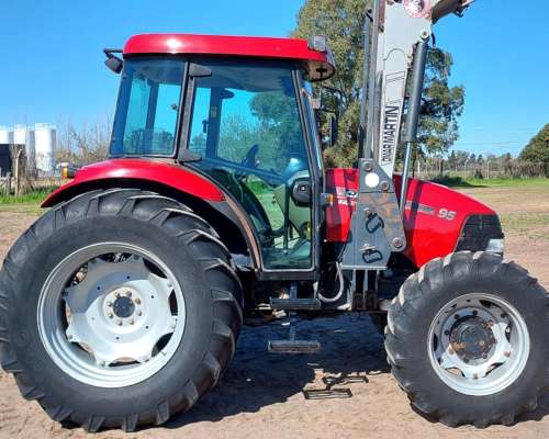 Tractor Farmall 95 C/ Pala