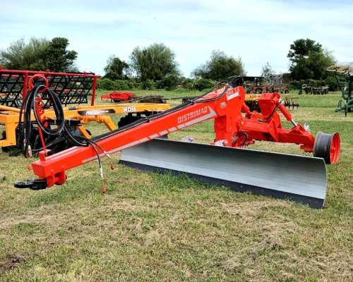 Niveladora de Arrastre D.n.a. 3.6 Distrimaq