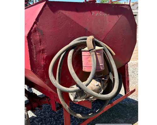 Acoplado Cisterna 1.000 Lts