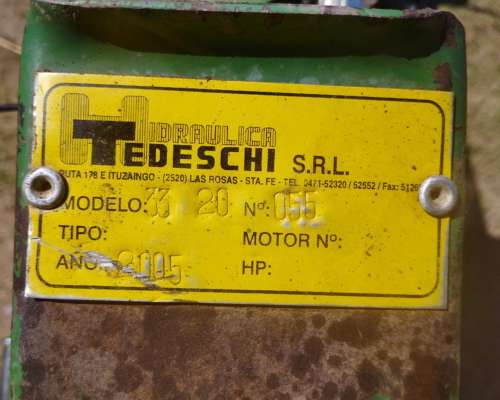 Sembradora Tedeschi 33-20 con Alfalfero