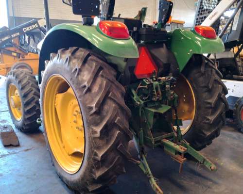 John Deere 5090 E38 Doble, Paton. año 2023. 3pts. 3266hs.