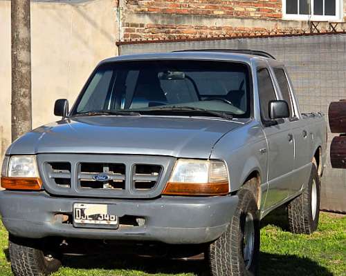 Hermosa Ford Ranger 2000