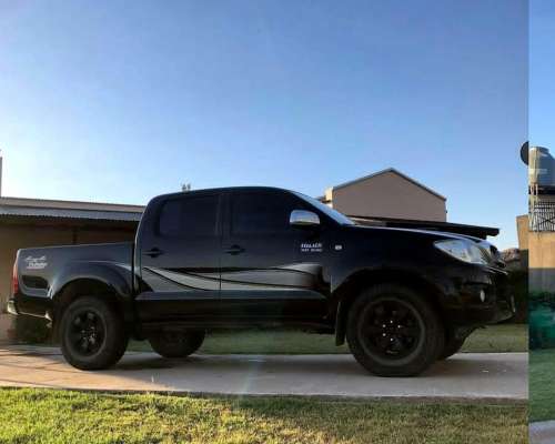 Vendo Toyota Hilux .