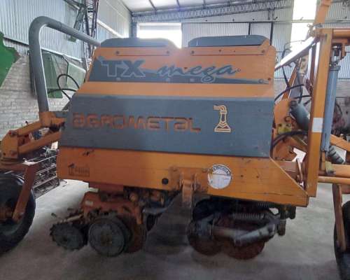 Sembradora Agrometal TX Mega