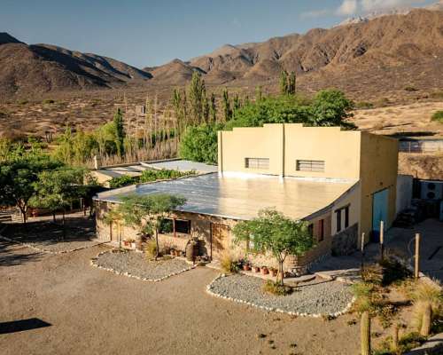 Pcia. de Salta - Bodega Miraluna - Cachi 16 Has