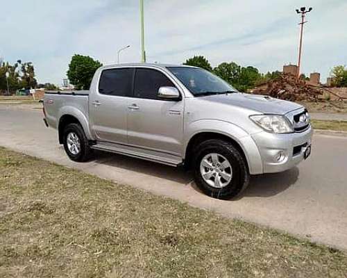 Toyota Hilux SRV 4X2 Titular